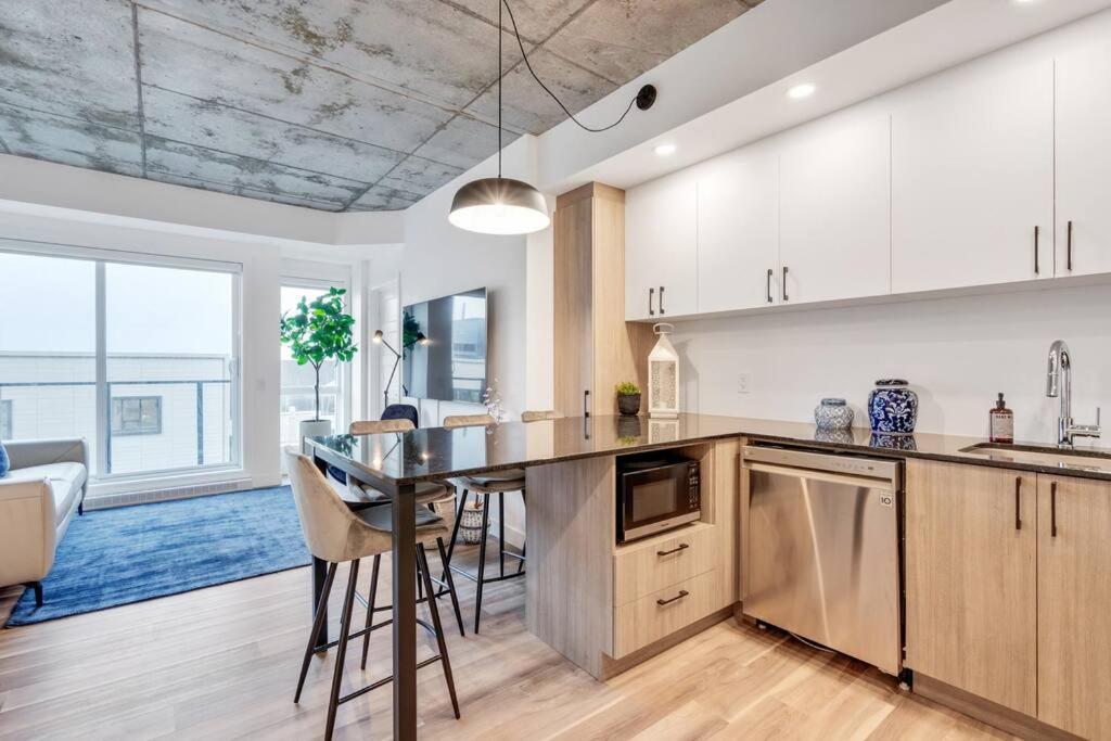 Initial / Fleuriste +parking / Centre-ville Qc Apartment Quebec City