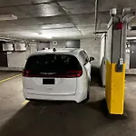 Initial / Fleuriste +Parking / Centre-ville Qc
