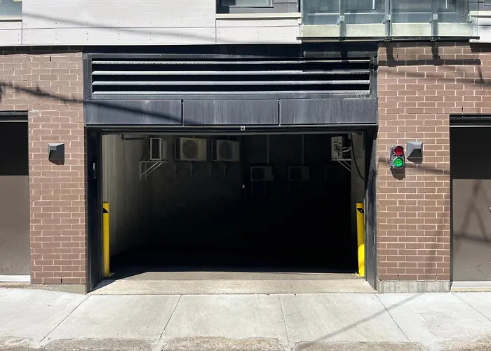 Initial / Fleuriste +Parking / Centre-ville Qc