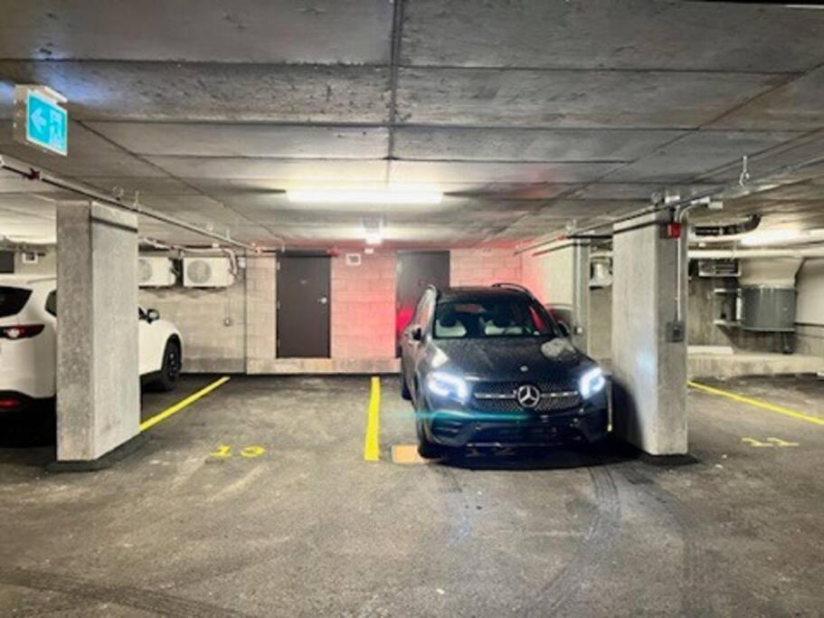 Appartement Initial / Fleuriste +parking / Centre-ville Qc *